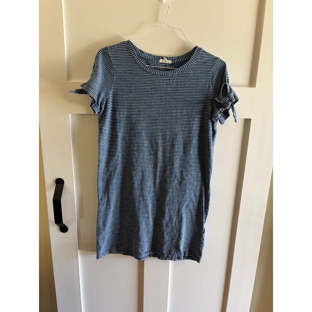 Jane and Delancey blue and white striped t-shirt dress with tie sleeves Size M